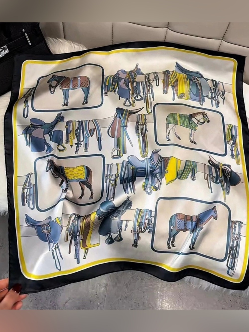 New Print Scarf Black & Yellow